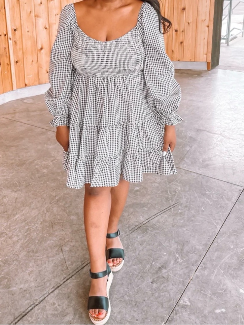 Sz Small Black & White Gingham Long-Sleeve Tiered Dress